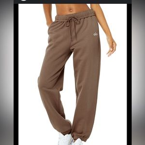 Alo Yoga accolade sweatpants HOT COCOA size medium